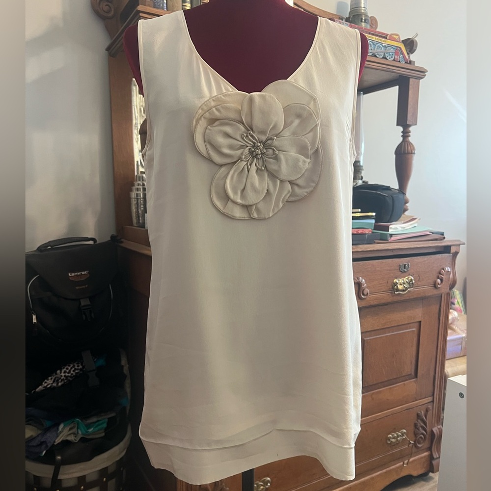 Kate Spade Cream Sleeveless Top with Floral Accent